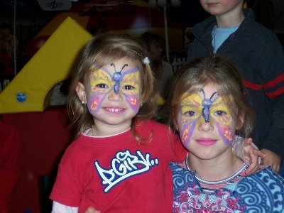 Kinder mit Gesichtsbemalung